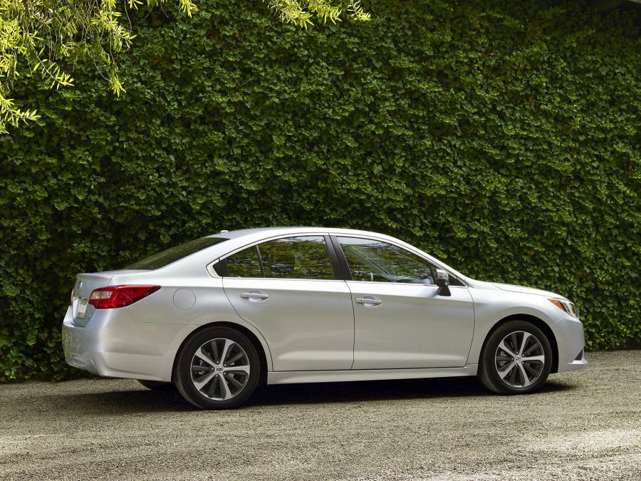  Subaru Legacy 2.5i 2015 года  (фото 3 из 21)